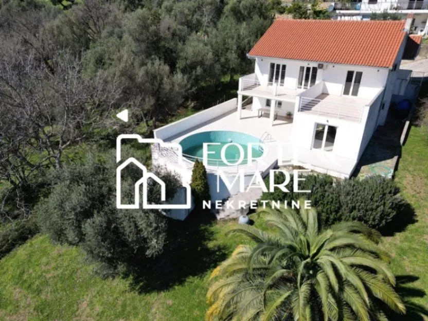 Prodaja, kuća, 212m², Đenovići, Herceg Novi