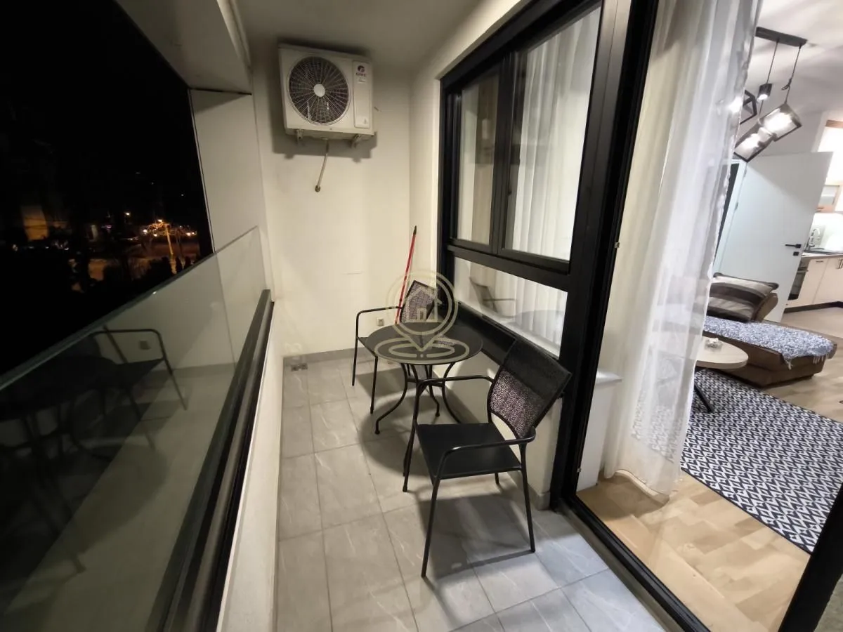 Izdavanje, trosoban stan, 60m², Južni Bulevar, Vračar Sve Podlokacije