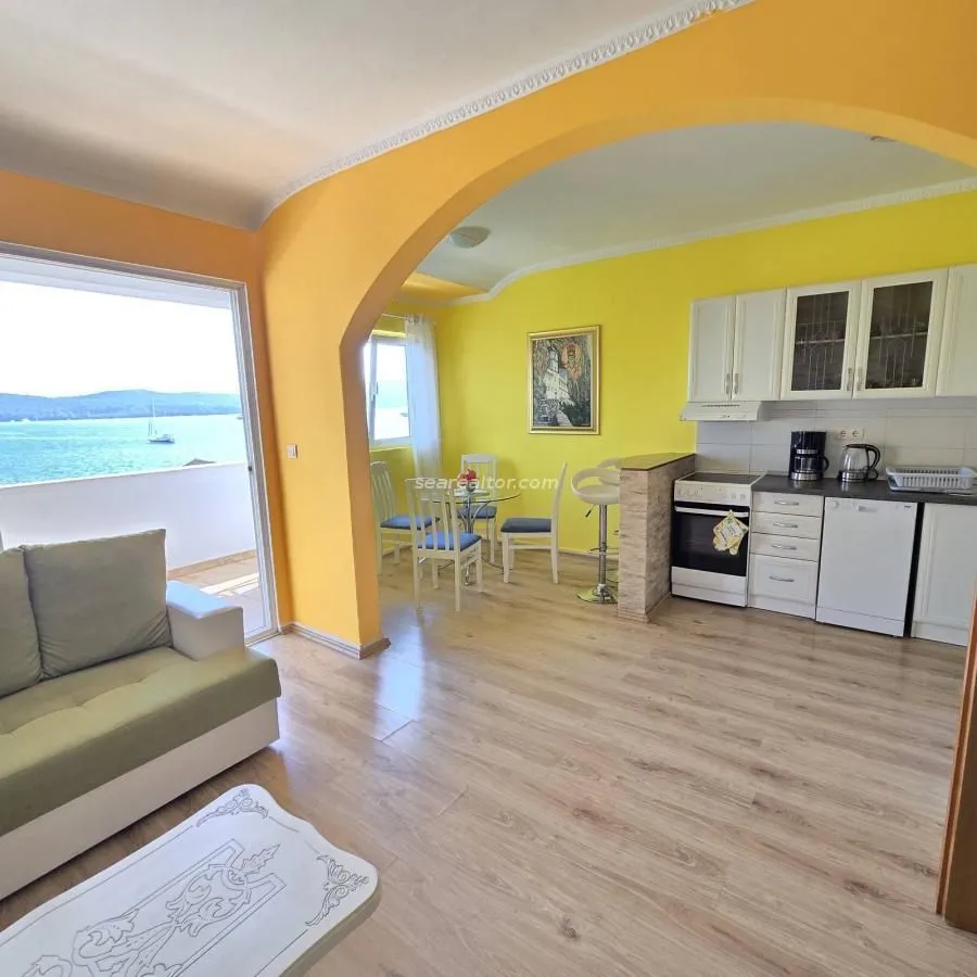 Rent, one bedroom apartment, 50m², Centar, Tivat