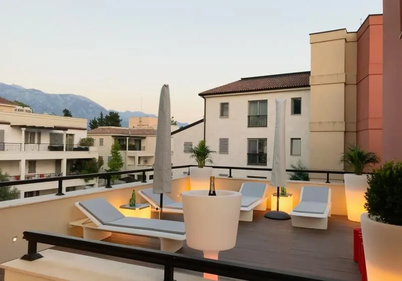 Sale, one bedroom apartment, 146m², Centar, Tivat