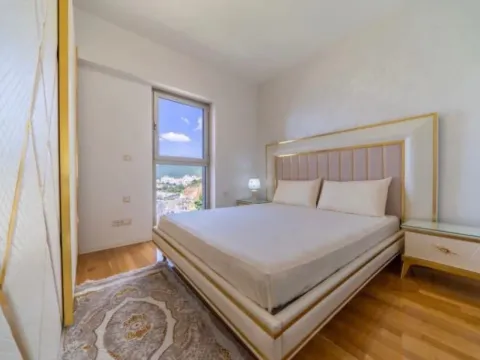 Izdavanje, trosoban stan, 150m², Dukley Gardens, Budva - image 10