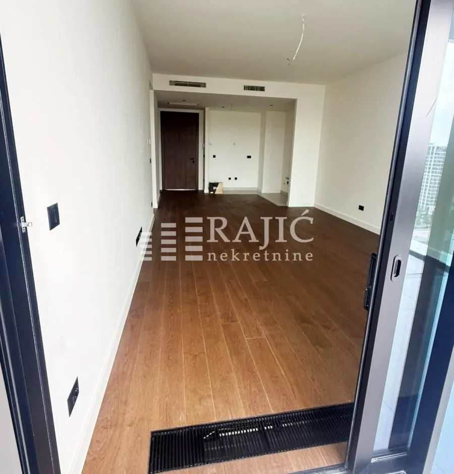 Rent, two bedroom apartment, 72m², Savski Venac, Beograd