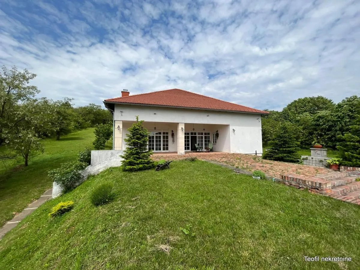 Prodaja, kuća, 320m², Fruška Gora, Novi Sad