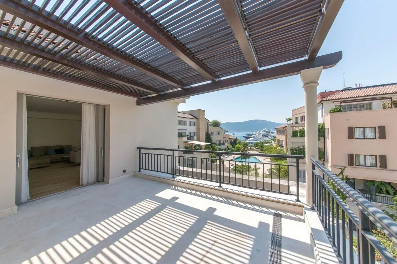 Rent, two bedroom apartment, 164m², Porto Montenegro, Tivat