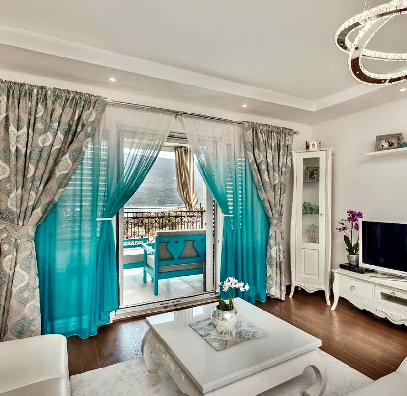 Izdavanje, dvosoban stan, 90m², Đenovići, Herceg Novi
