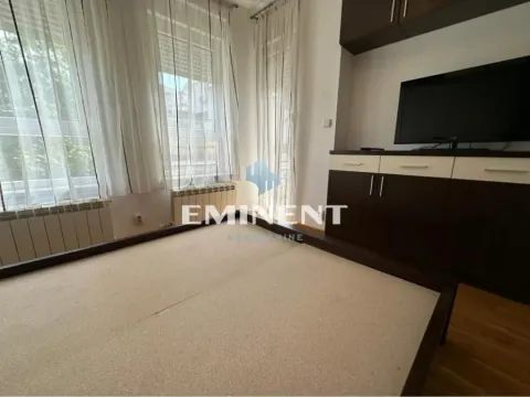 Prodaja, trosoban stan, 57m², Južni Bulevar, Vračar Sve Podlokacije - image 9