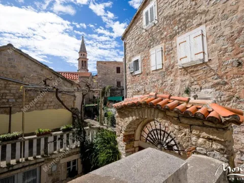 Sale, house, 91m², Stari Grad, Budva - image 19