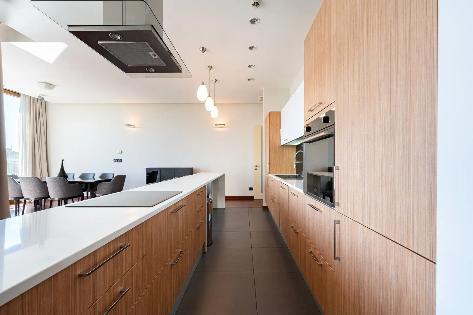 Prodaja, trosoban stan, 203m², Kod Capital Plaze, Podgorica