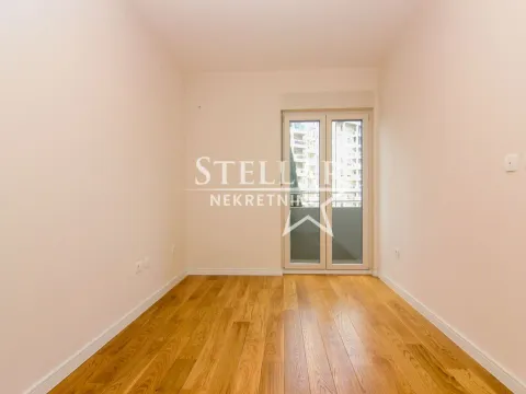 Izdavanje, poslovni prostor, 40m², Central Point, Podgorica - image 5