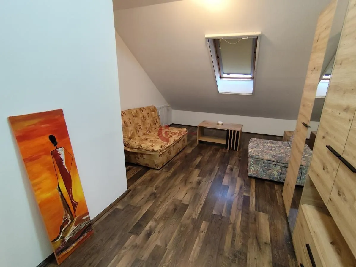 Izdavanje, trosoban stan, 90m², Centar, Subotica
