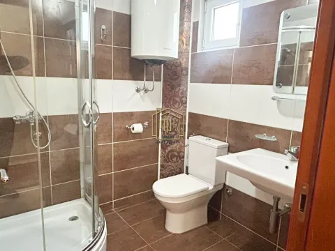 Rent, house, 220m², Konik, Podgorica - image 4