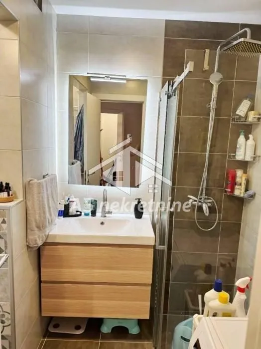 Rent, three bedroom apartment, 75m², Vračar Hram, Vračar Sve Podlokacije