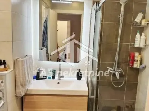 Rent, three bedroom apartment, 75m², Vračar Hram, Vračar Sve Podlokacije - image 16