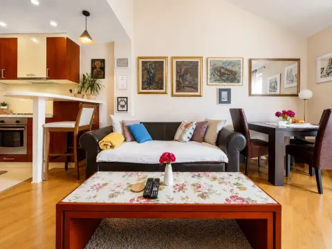 Rent, one bedroom apartment, 52m², Preko Morače, Podgorica - image 2