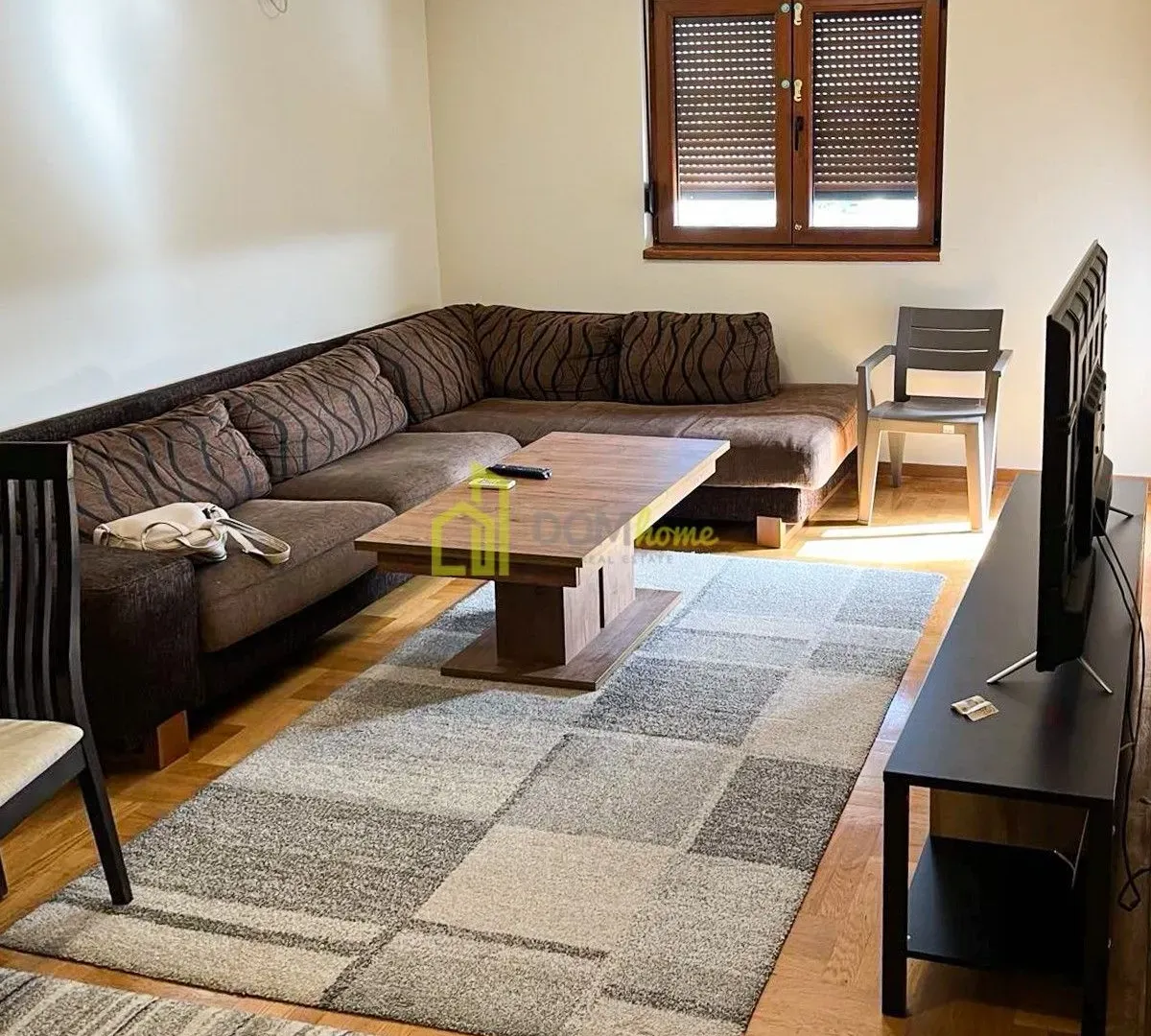 Izdavanje, dvosoban stan, 67m², Stari Aerodrom, Podgorica