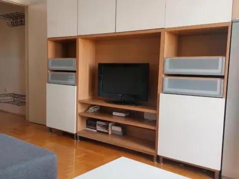 Izdavanje, garsonjera, 23m², Grbavica, Novi Sad Sve Podlokacije - image 4