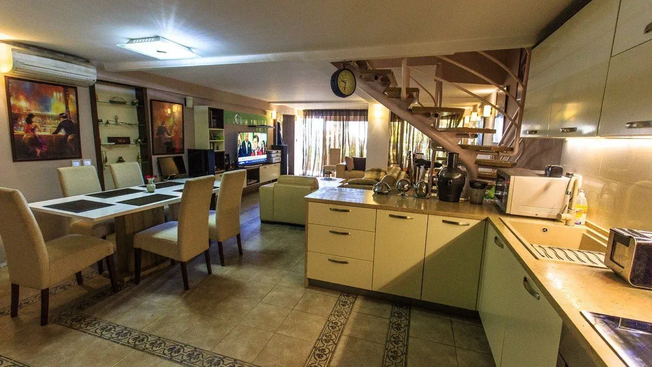Sale, house, 120m², Perazića do, Budva