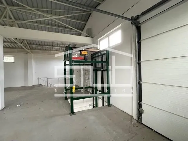 Rent, office space, 600m², Vrčin, Grocka