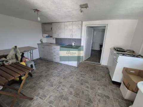 Prodaja, kuća, 128m², Crnče, Jagodina - image 37