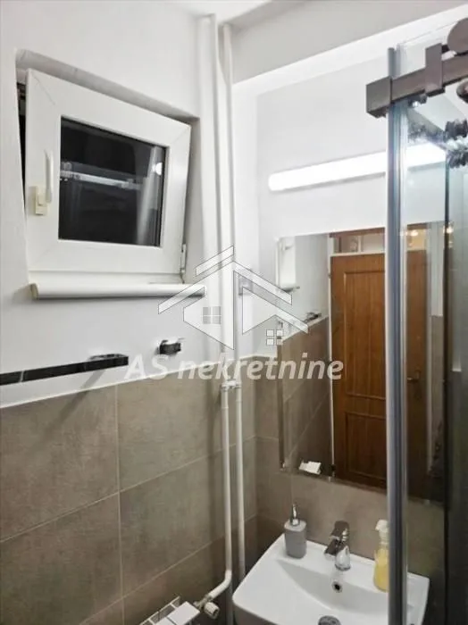 Izdavanje, stan, 50m², Đeram Pijaca, Beograd
