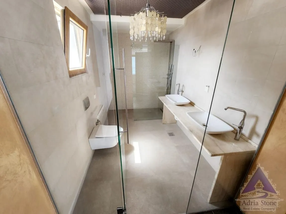Prodaja, kuća, 300m², Krašići, Tivat