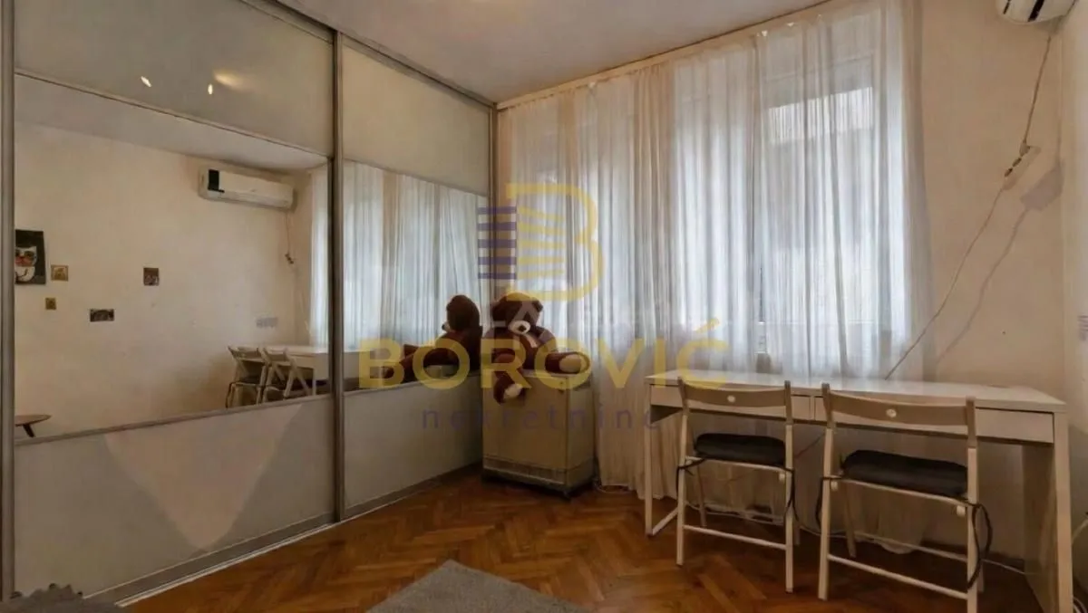 Sale, three bedroom apartment, 69m², Vračar Sve Podlokacije, Beograd