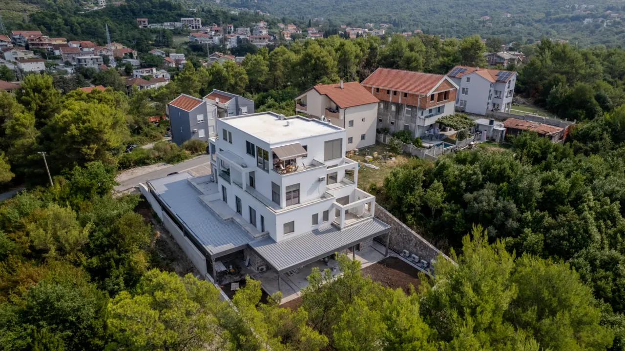 Sale, two bedroom apartment, 111m², Mrčevac, Tivat