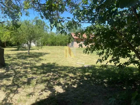 Prodaja, kuća, 120m², Perlez, Zrenjanin - image 22
