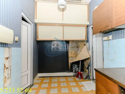 Sale, two bedroom apartment, 73m², Stari Grad, Beograd - image 12