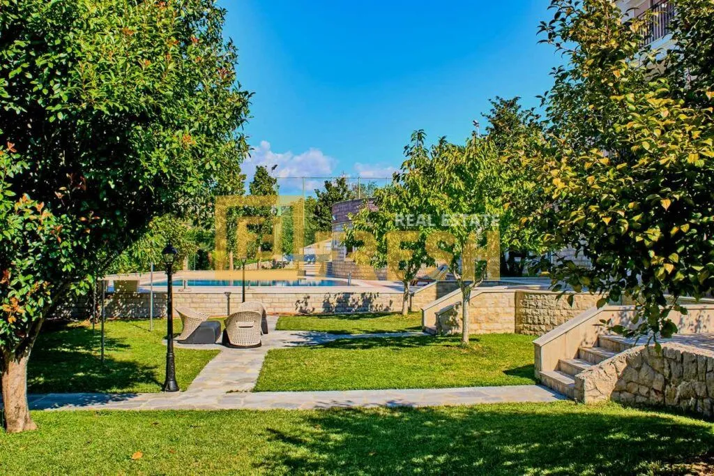 Izdavanje, kuća, 300m², Zagorič, Podgorica