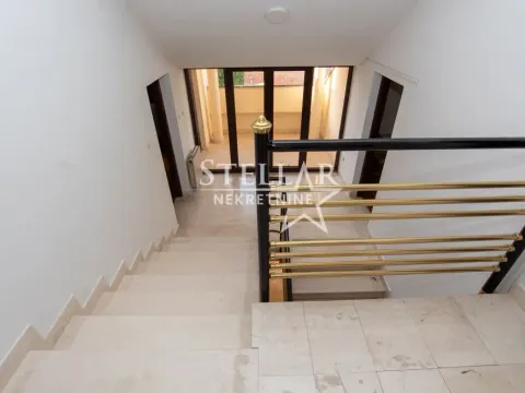 Izdavanje, kuća, 320m², Gorica C, Podgorica - image 8