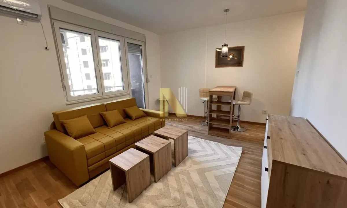Izdavanje, garsonjera, 30m², Avijatičarsko naselje, Novi Sad Sve Podlokacije