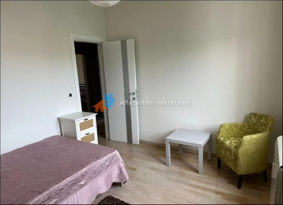 Izdavanje, trosoban stan, 80m², Lekino Brdo, Voždovac Sve Podlokacije