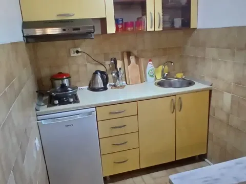 Izdavanje, garsonjera, 30m², Radanovići, Kotor - image 9