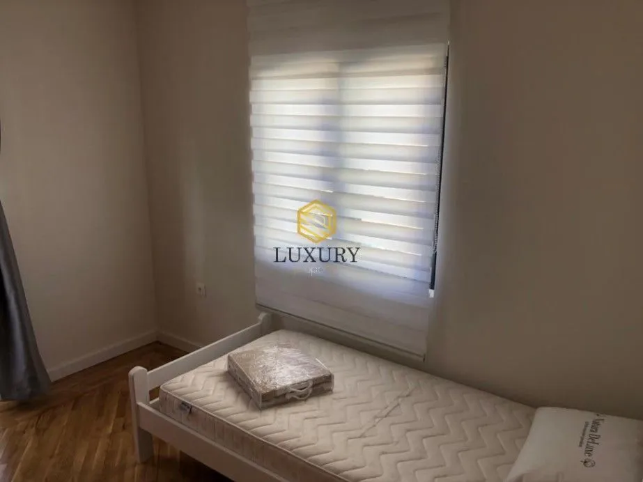 Izdavanje, dvosoban stan, 44m², Momišići, Podgorica