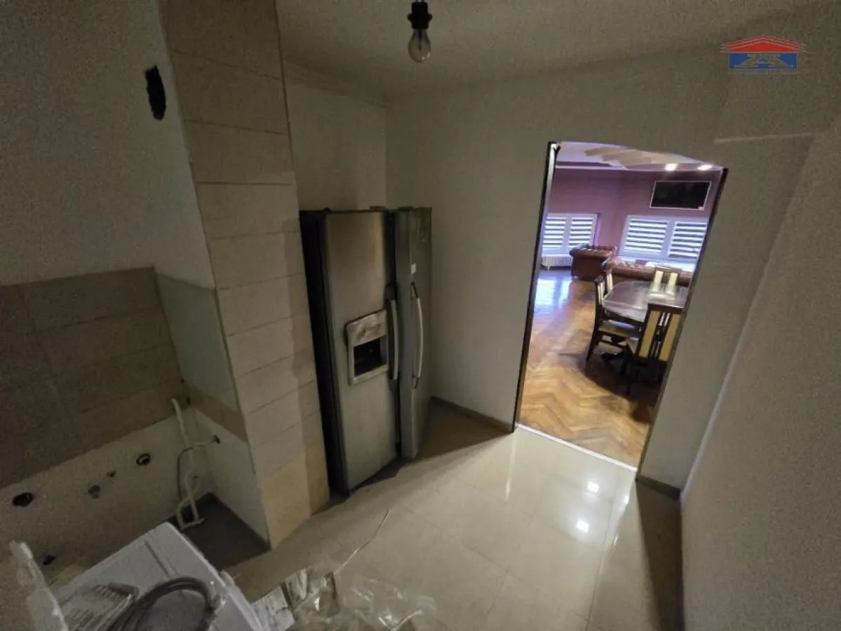 Prodaja, četvorosoban stan, 107m², Bulevar Oslobodjenja, Novi Sad Sve Podlokacije
