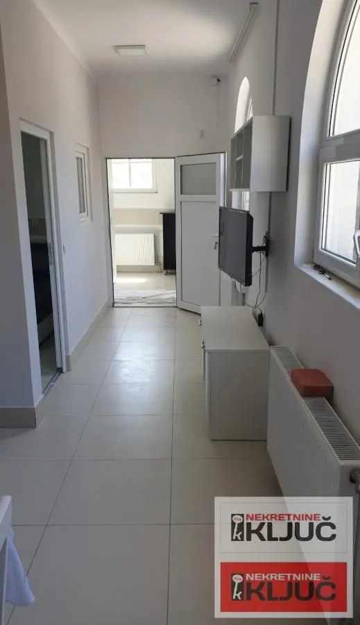 Izdavanje, jednosoban stan, 50m², Petrovaradin, Novi Sad