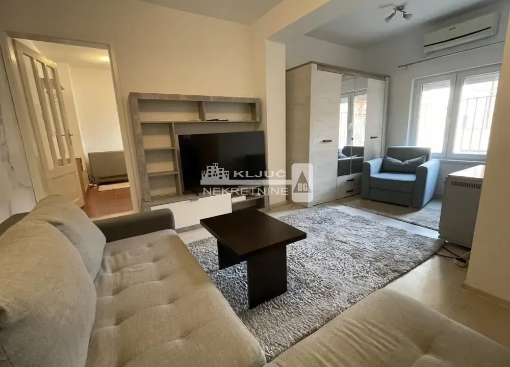 Izdavanje, dvosoban stan, 60m², Kalenić Pijaca, Vračar Sve Podlokacije