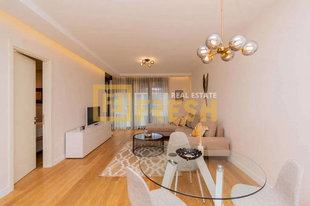 Izdavanje, jednosoban stan, 52m², Preko Morače, Podgorica