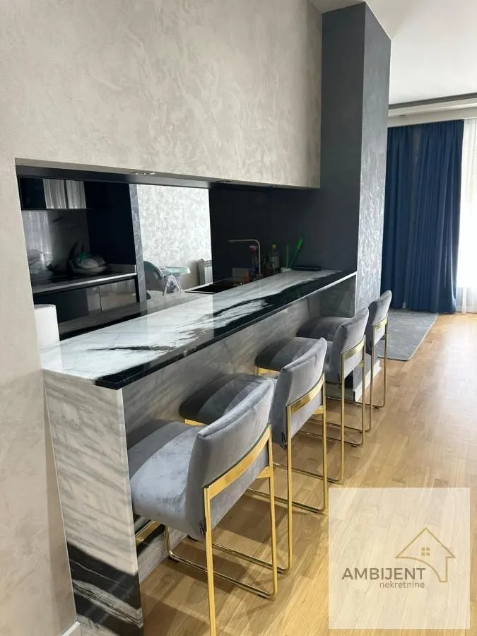 Sale, three bedroom apartment, 110m², Centar, Stara Pazova