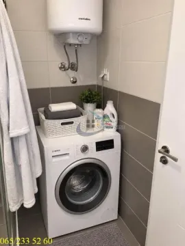Kupatilo sa veš mašinom i bojlerom. - image 14