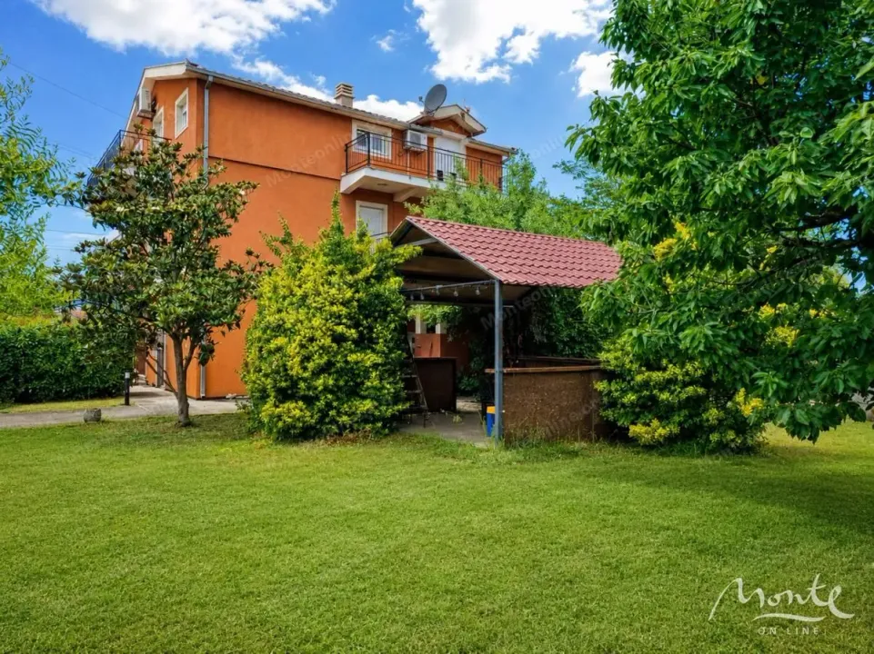 Sale, house, 300m², Donja Gorica, Podgorica
