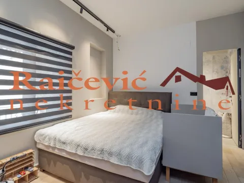 Prodaja, trosoban stan, 160m², Stari Grad, Beograd - image 16