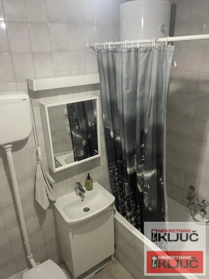 Prodaja, dvosoban stan, 57m², Bulevar Oslobodjenja, Novi Sad Sve Podlokacije