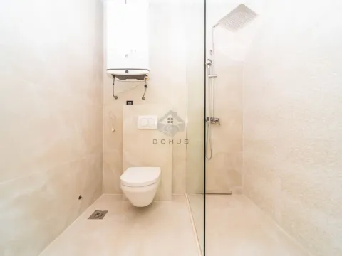 Sale, house, 225m², Gornja Gorica, Podgorica - image 19