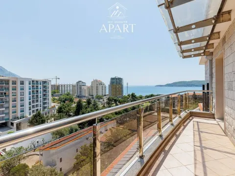 Izdavanje, trosoban stan, 107m², Bečići, Budva - image 10