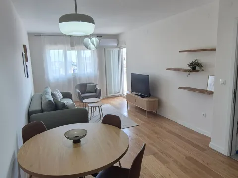 Rent, one bedroom apartment, 49m², Central Point, Podgorica - image 2