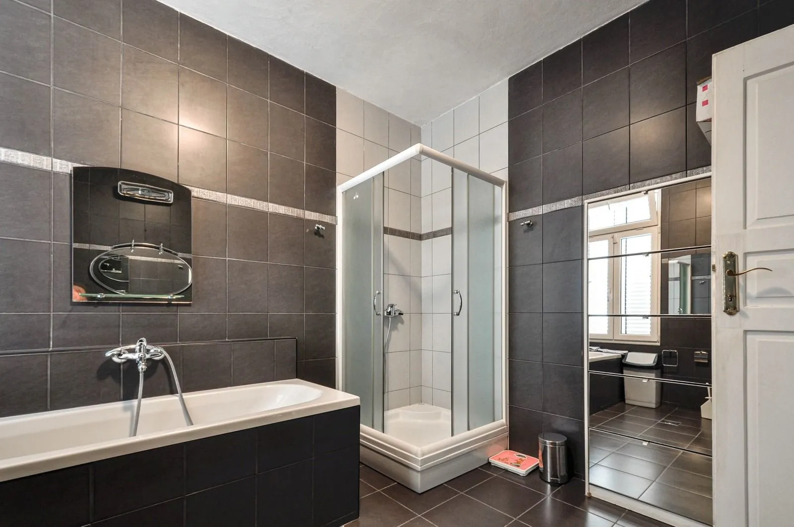 Prodaja, kuća, 240m², Tivat, Crna Gora
