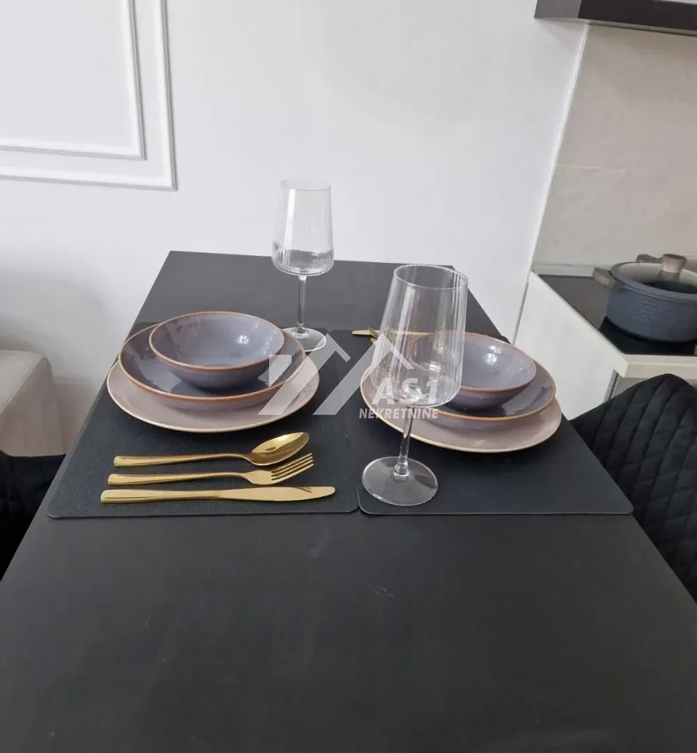 Izdavanje, jednosoban stan, 37m², Novi Sad Sve Podlokacije, Novi Sad
