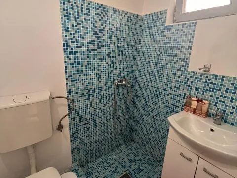 Izdavanje, dvosoban stan, 125m², Budva, Crna Gora - image 15